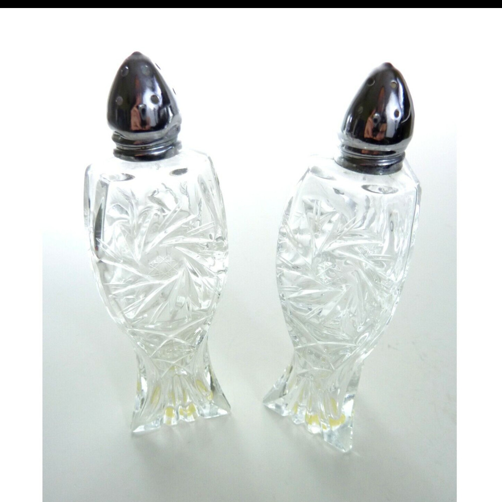 Vintage West Germany Salt Pepper Shakers Cut Glass Star Pinwheel MCM Clear